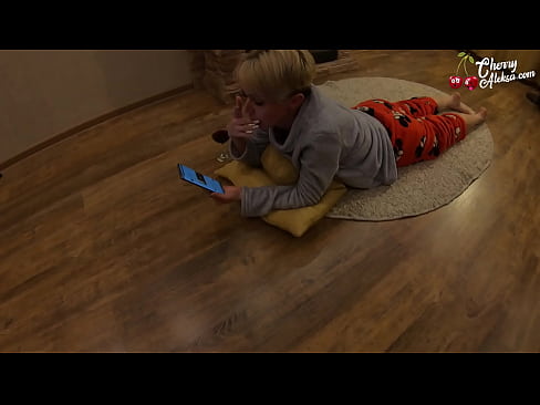 ❤️ Gekke blonde sûgje Enorme lul dy't derop sûgje en stuiterje - Anale seks Porno by wy ❌