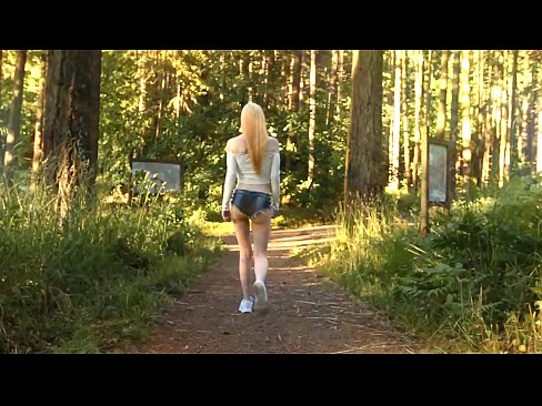 ❤️ Moaie frou beweecht stadich, net neaken video Porno by wy ❌